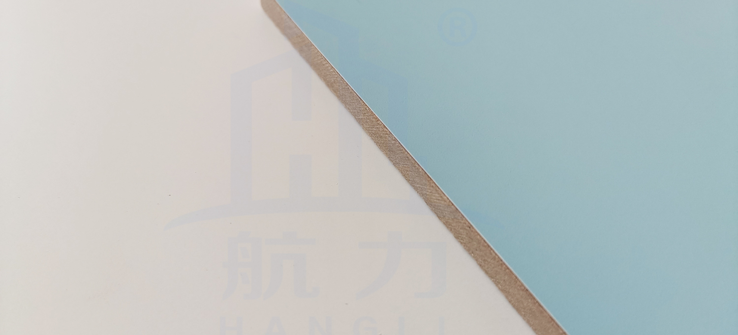 以石英纖維防火板為基材；  ●綠色環(huán)保，無甲醛、無石棉；  ●A級阻燃，防火、防潮；  ●堅(jiān)固耐用，超長壽命；  ●質(zhì)輕高強(qiáng)、隔音隔熱；  ●裝配式安裝，省時(shí)、省力、經(jīng)濟(jì)；  ●表面涂層使用納米無機(jī)涂料，抗菌、防腐、防蛀、易清潔；